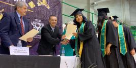 Con la participación de estudiantes de las escuelas Leona Vicario, Tarahumara, Independencia y Progreso, se llevó a cabo la ceremonia de graduación de la Generación 2022-2025 de los cuatro planteles de Telesecundarias Federales que operan en Ciudad Juárez.