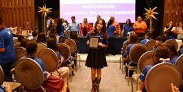 La Secretaría de Educación y Deporte (SEYD) llevó a cabo la fase estatal de la Olimpiada del Conocimiento Infantil 2025, en donde se contó con la participación de 92 estudiantes de sexto grado de primaria, quienes presentaron proyectos de innovación sobre alguna problemática social, a la vez de una posible solución.