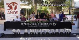 Con la asistencia de más de mil estudiantes, docentes, directivos, y padres y madres de familia, la Escuela Secundaria Técnica No.73, ubicada en el fraccionamiento Jardines del Aeropuerto de Ciudad Juárez, celebró 30 años de su fundación.