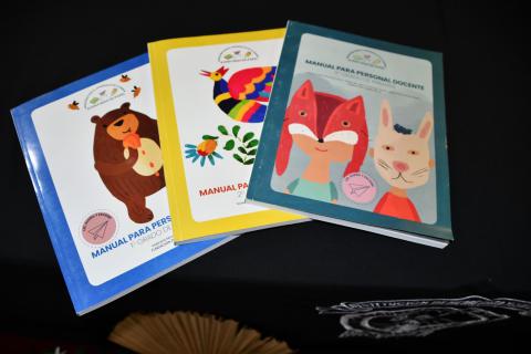 La Secretaría de Educación y Deporte (SEyD), en alianza con organizaciones de la sociedad civil, inició con la implementación del programa “Leer, Escribir, Comprender”, para fortalecer la lectura y escritura en estudiantes de primero a tercer grado de primaria.