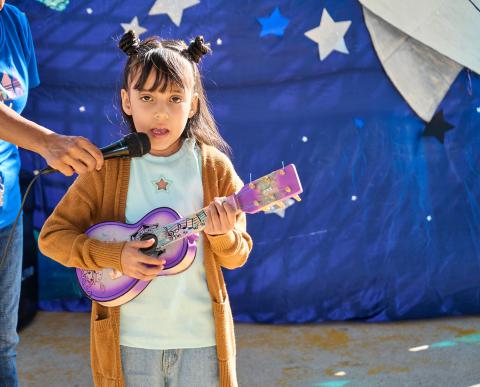 Estudiantes de la Primaria Simón Bolívar mostraron su talento durante la presentación del proyecto “Lluvia de Estrellas”, organizado por la Unidad de Servicios de Apoyo a la Educación Regular (USAER) 39K