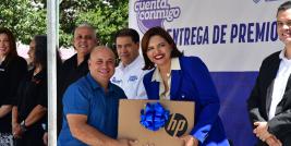 La Secretaría de Educación y Deporte (SEyD) a través de Servicios Educativos del Estado de Chihuahua (SEECH), en coordinación con la Sección 8 del SNTE entregó los premios correspondientes al Sorteo del Día del Maestro 2026.