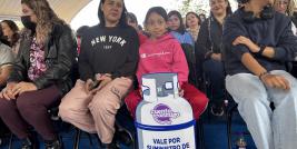 La Secretaría de Educación y Deporte (SEyD) inició la dispersión del apoyo para el suministro de gas LP, en beneficio de más de 300 mil estudiantes de educación básica, como medida preventiva ante el descenso de temperaturas de la temporada invernal en la entidad.