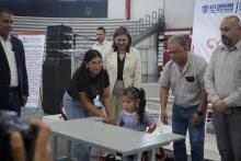 La Secretaría de Educación y Deporte, a través de los Servicios Educativos del Estado de Chihuahua (SEECH), y el Consejo Local Camargo de la Fundación del Empresariado Chihuahuense (Fechac), entregaron equipamiento y apoyos para infraestructura a escuelas de la región.