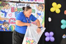 Con el objetivo de fortalecer las prácticas docentes y promover el intercambio de experiencias en el aula, la Zona 11 de Educación Física organizó una jornada pedagógica y de matrogimnasia en las instalaciones del preescolar León Tolstoi, involucrando activamente a la comunidad escolar en diversas dinámicas orientadas a la enseñanza y el desarrollo infantil.