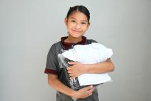 El Gobierno del Estado de Chihuahua, a través de los Servicios Educativos del Estado de Chihuahua (SEECH) destinó 2.5 millones de pesos (mdp) para dotar de uniformes escolares a 750 niñas y niños, que son hospedados en 15 albergues escolares rurales distribuidos en la entidad.